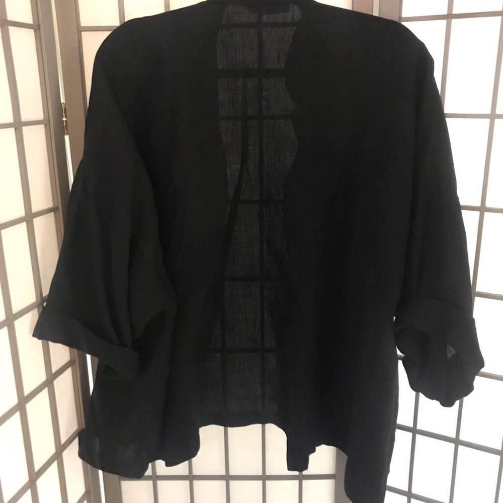 Linen Top - Picture 3 of 4